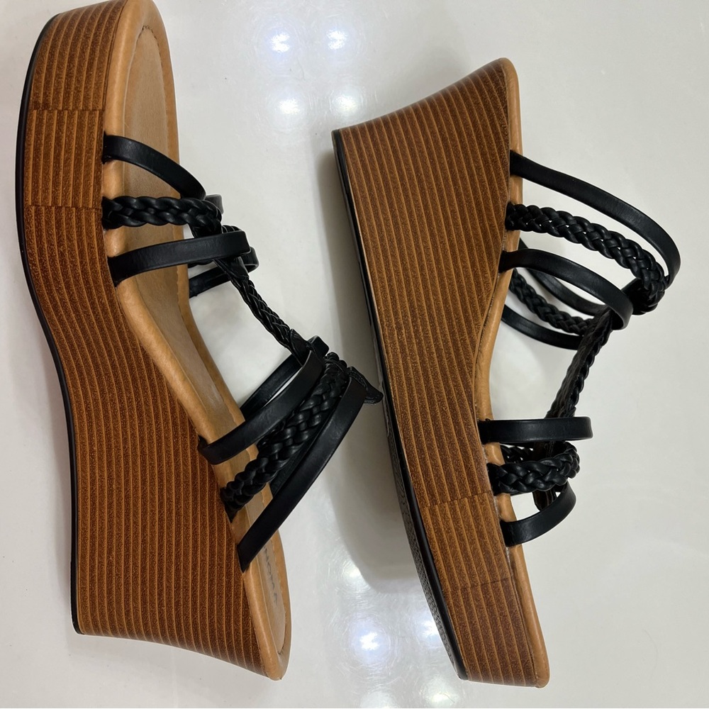 Sonoma Black and Brown Wedge Sandals Size 8